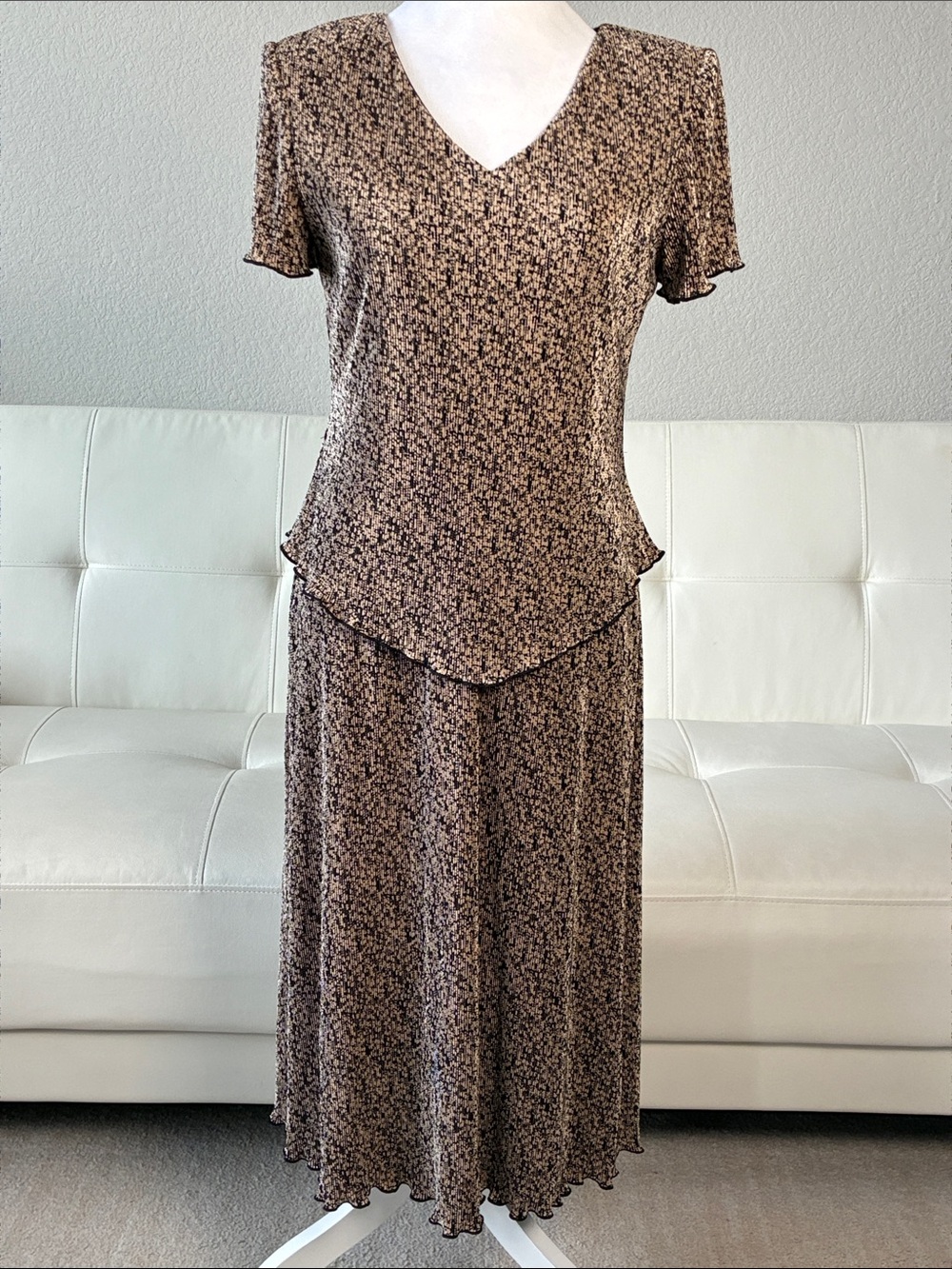Vintage Brown Small-Print Midi Dress with V-Neck